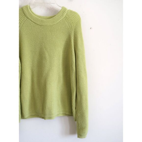 Tahari Lime Green Sweater - Size Medium - Picture 2 of 9